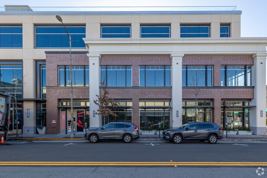 300 S Ellsworth Ave, San Mateo, CA à louer - Photo du bâtiment - Image 3 de 6