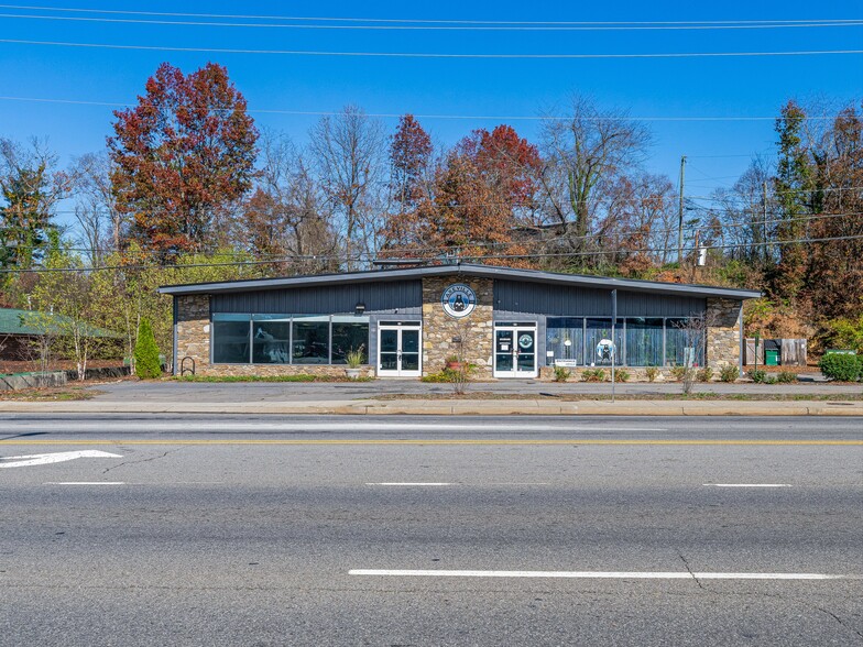 99 New Leicester Hwy, Asheville, NC for lease - Building Photo - Image 1 of 16