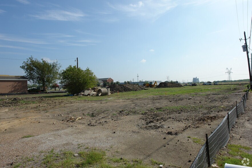 920 S Belt Line Rd, Coppell, TX à louer - Photo du bâtiment - Image 3 de 16