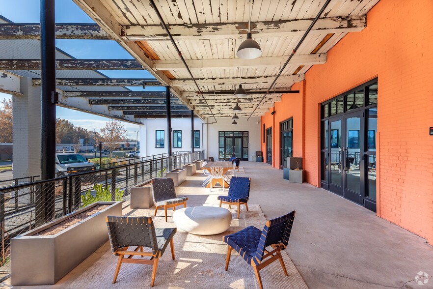 1701 N Graham St, Charlotte, NC à louer - Photo intérieure - Image 2 de 13