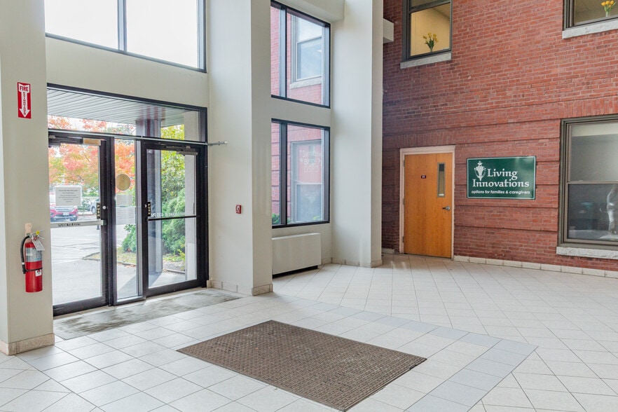 1 Weston Ct, Augusta, ME for lease - Building Photo - Image 3 of 7