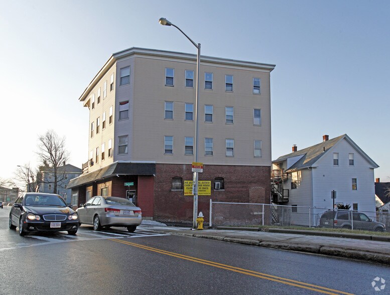 50 Vernon St, Worcester, MA à louer - Photo principale - Image 2 de 9