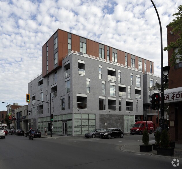 6833-6835 Boul Saint-Laurent, Montréal, QC à vendre - Photo du bâtiment - Image 3 de 10