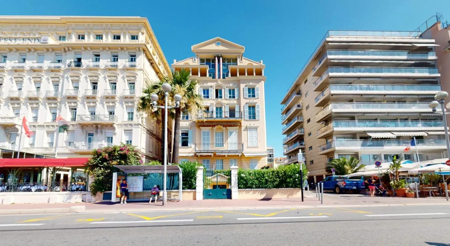Office in Nice for sale Building Photo- Image 1 of 22