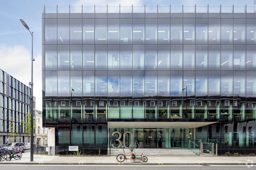 30 Eastbourne Ter, Londres à louer - Photo du bâtiment - Image 2 de 2