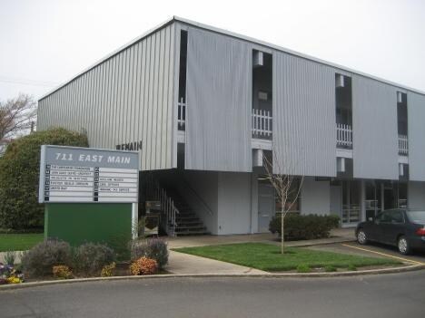 711 E Main St, Medford, OR à louer - Photo du bâtiment - Image 2 de 14