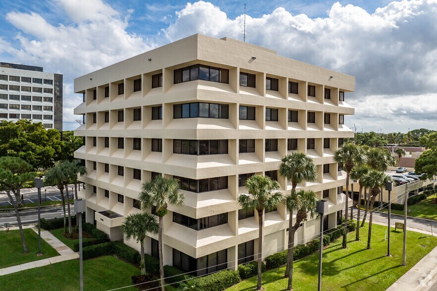 4440 PGA Blvd, Palm Beach Gardens, FL à louer - Photo du bâtiment - Image 2 de 15
