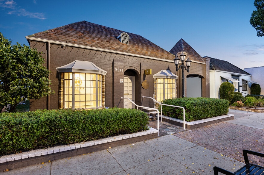 9511 Las Tunas Dr, Temple City, CA à vendre - Photo du bâtiment - Image 3 de 55