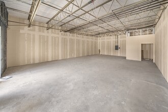 3400-3502 S Broadway, Tyler, TX for lease Interior Photo- Image 2 of 2
