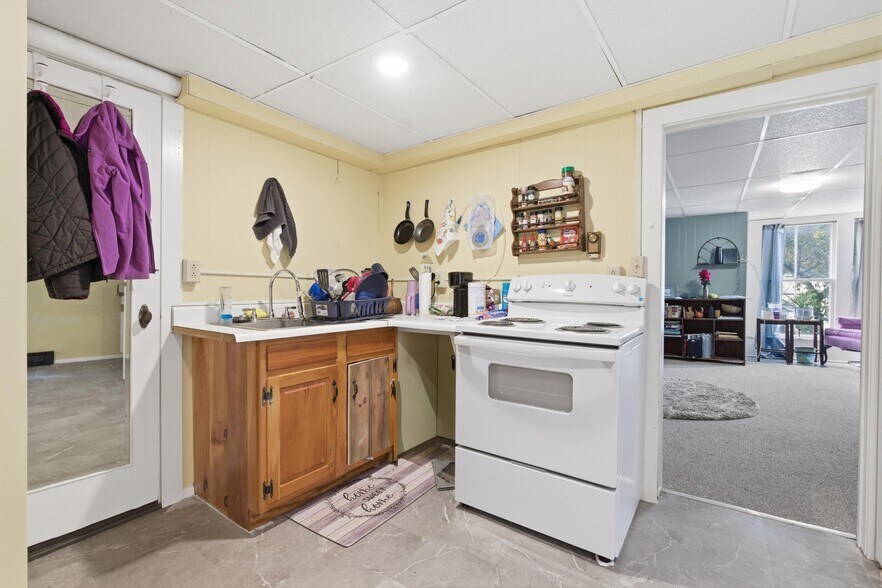 198 N Main St, Salem, NY à vendre - Photo du bâtiment - Image 2 de 79