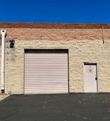 519 W Lone Cactus Dr, Phoenix, AZ à louer - Photo du bâtiment - Image 3 de 6