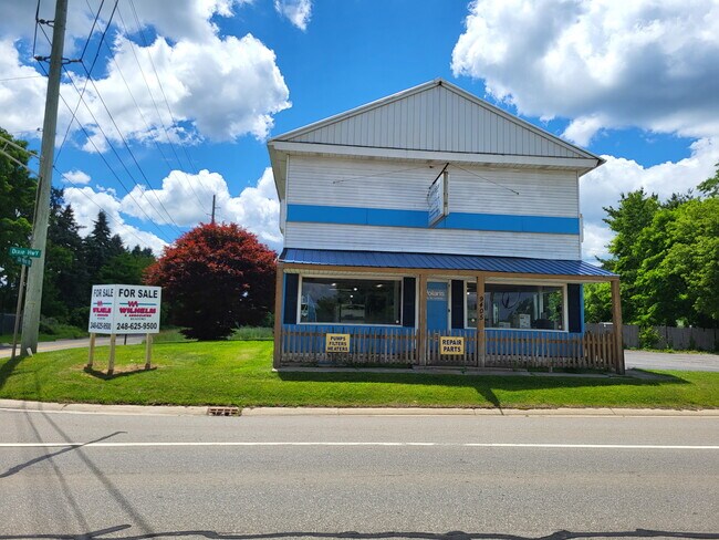 More details for 9405 Dixie Hwy, Village of Clarkston, MI - Retail for Sale