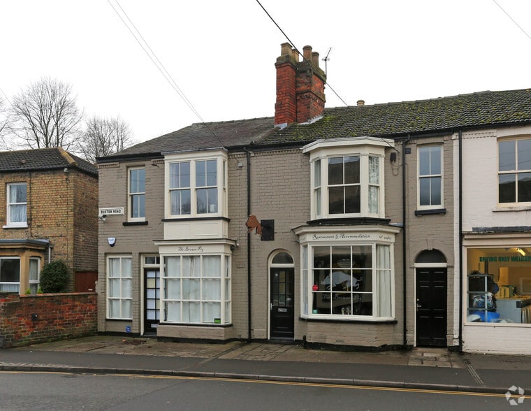 4-6 Burton Rd, Lincoln for sale - Building Photo - Image 2 of 7
