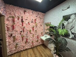 11300 Westport Rd, Louisville, KY for lease Interior Photo- Image 1 of 15