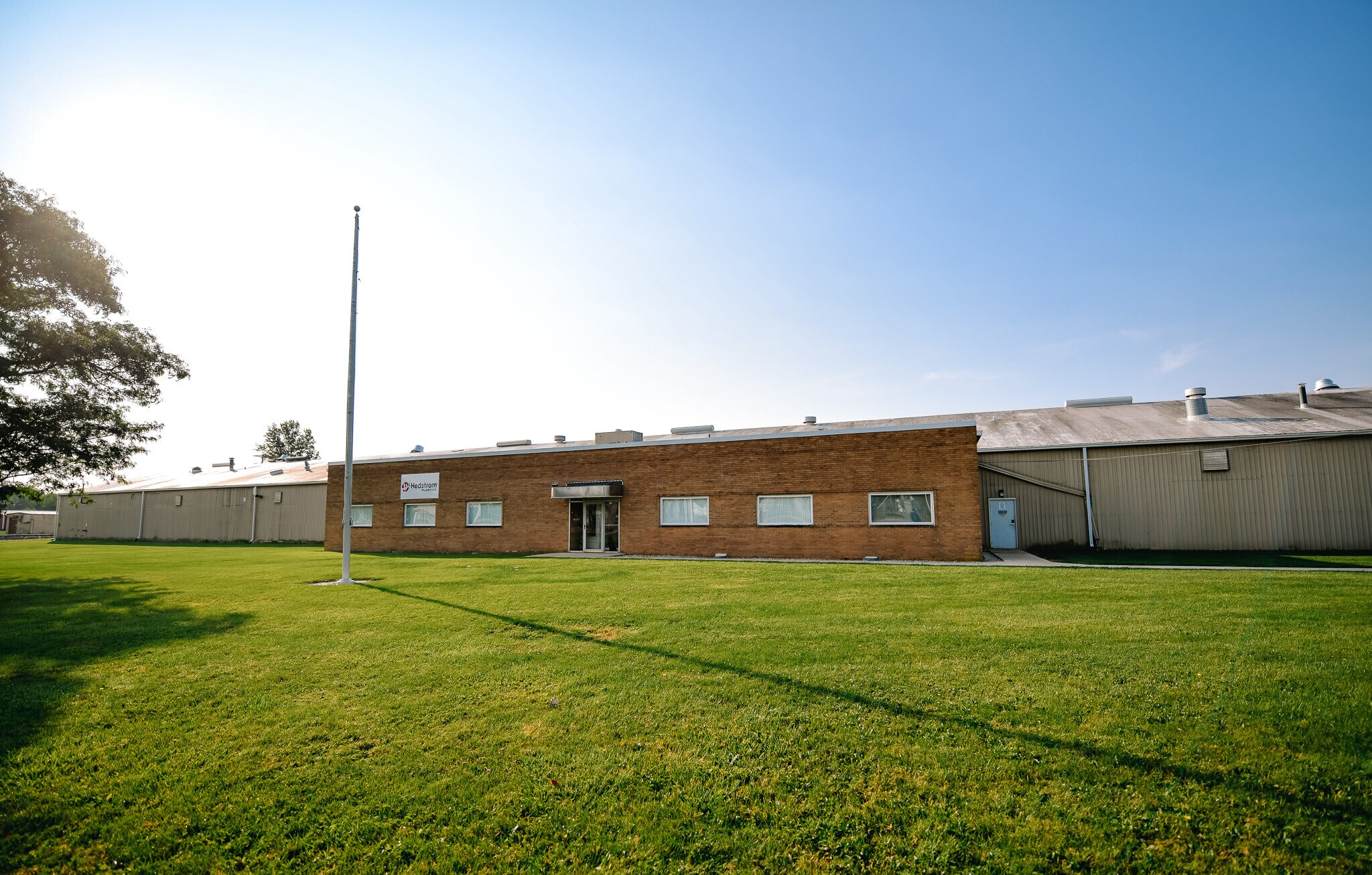 211 W Geneva St, Dunkirk, OH à louer Photo principale- Image 1 de 43