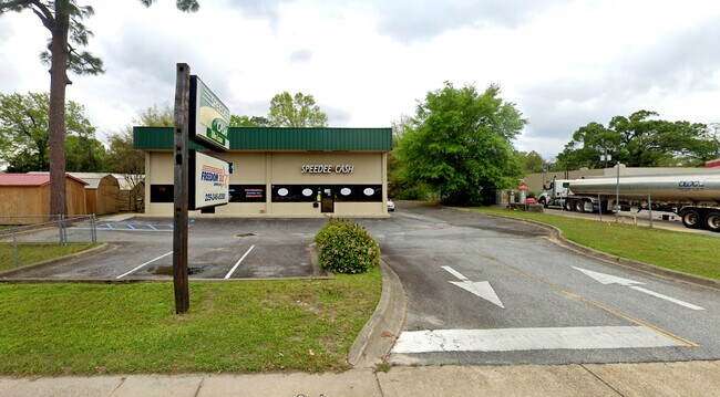 Plus de détails pour 1118 E Shotwell St, Bainbridge, GA - Commerce de détail à louer