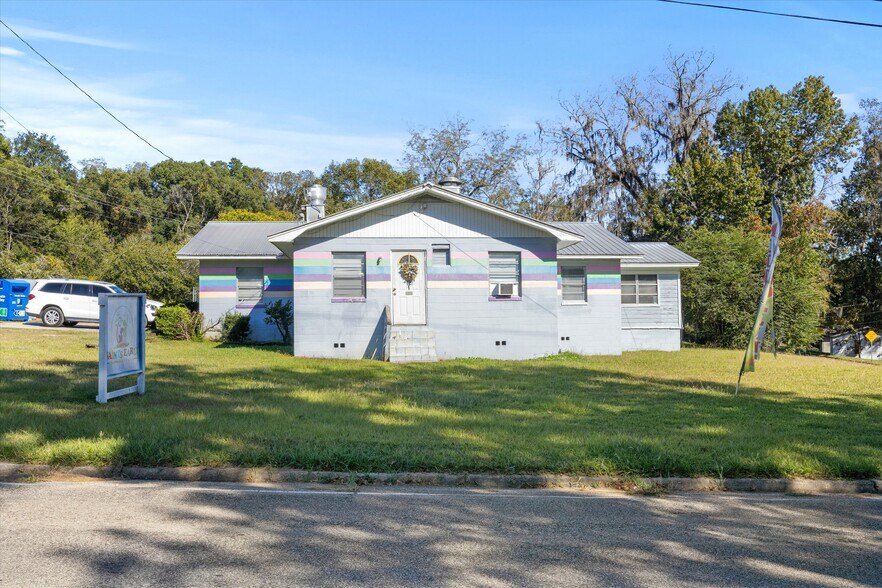 327 S Adams St, Quincy, FL à vendre - Photo du bâtiment - Image 1 de 29