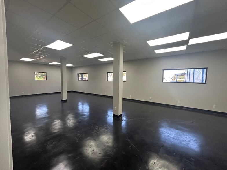 1605 Cottonwood, Bay City, TX for sale - Building Photo - Image 2 of 11