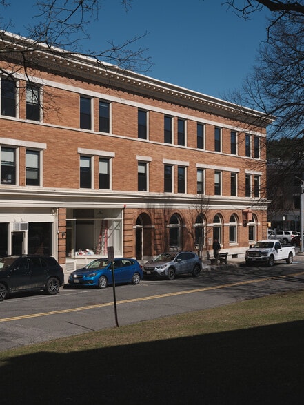 6 Castle St, Great Barrington, MA for lease - Building Photo - Image 2 of 4