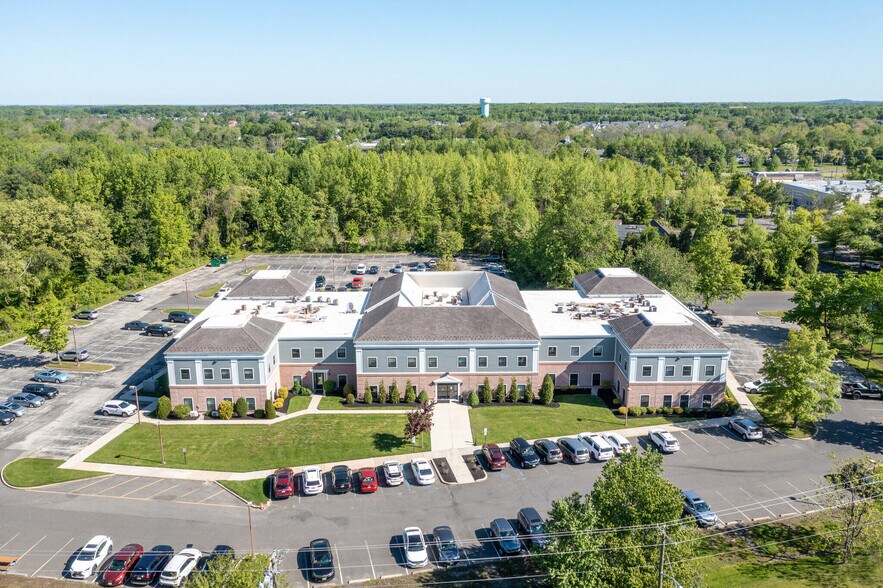 103 Old Marlton Pike, Medford, NJ à louer - Photo du bâtiment - Image 2 de 2