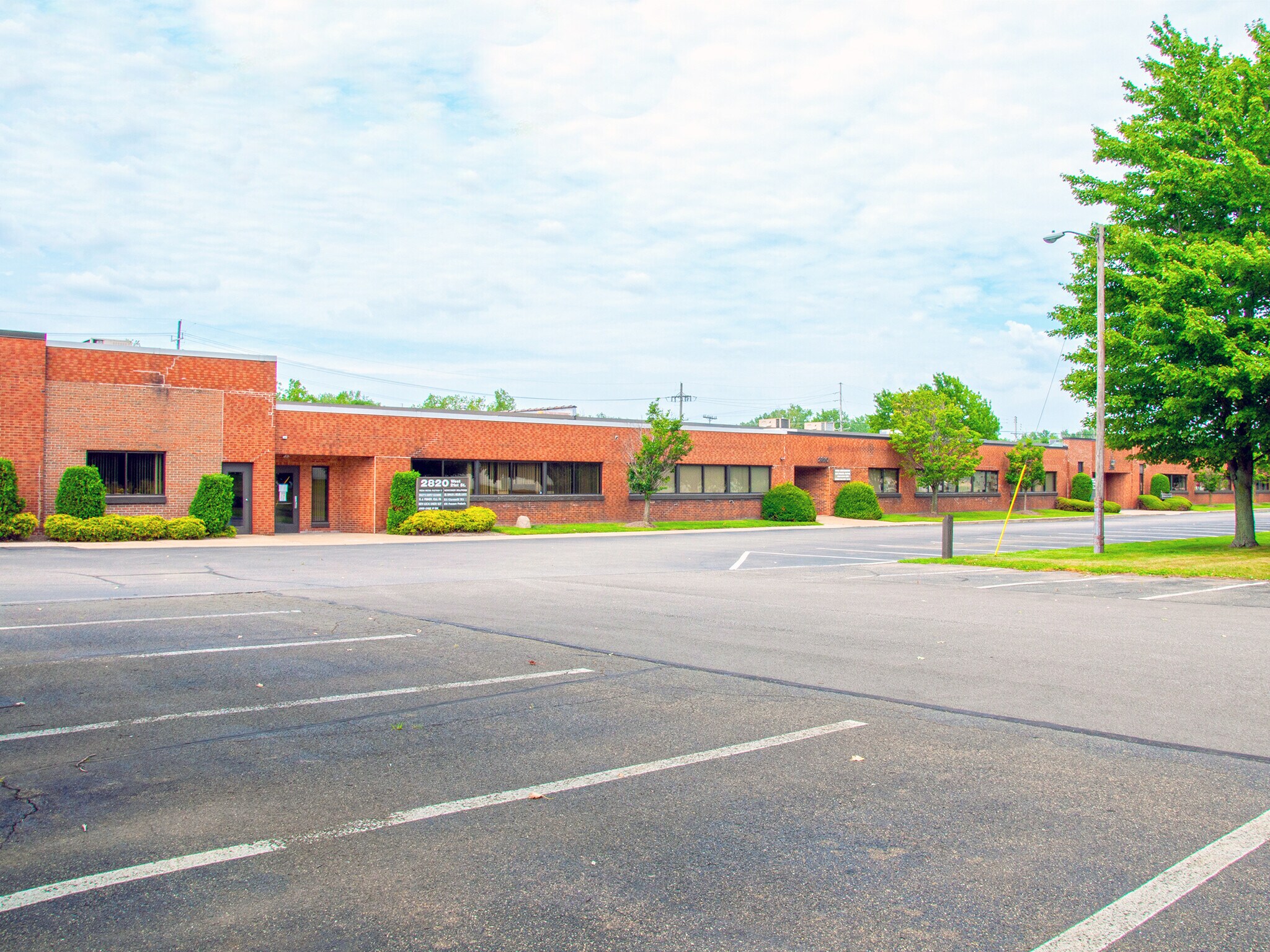 2800-2860 W 21st St, Erie, PA for lease Building Photo- Image 1 of 17