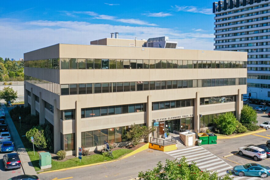 1011 Glenmore Trl SW, Calgary, AB à louer - Photo du bâtiment - Image 1 de 9