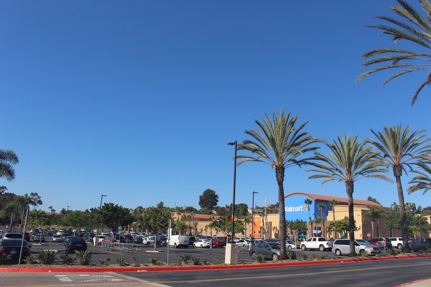 2110-2178 Vista Way, Oceanside, CA for lease - Building Photo - Image 3 of 22