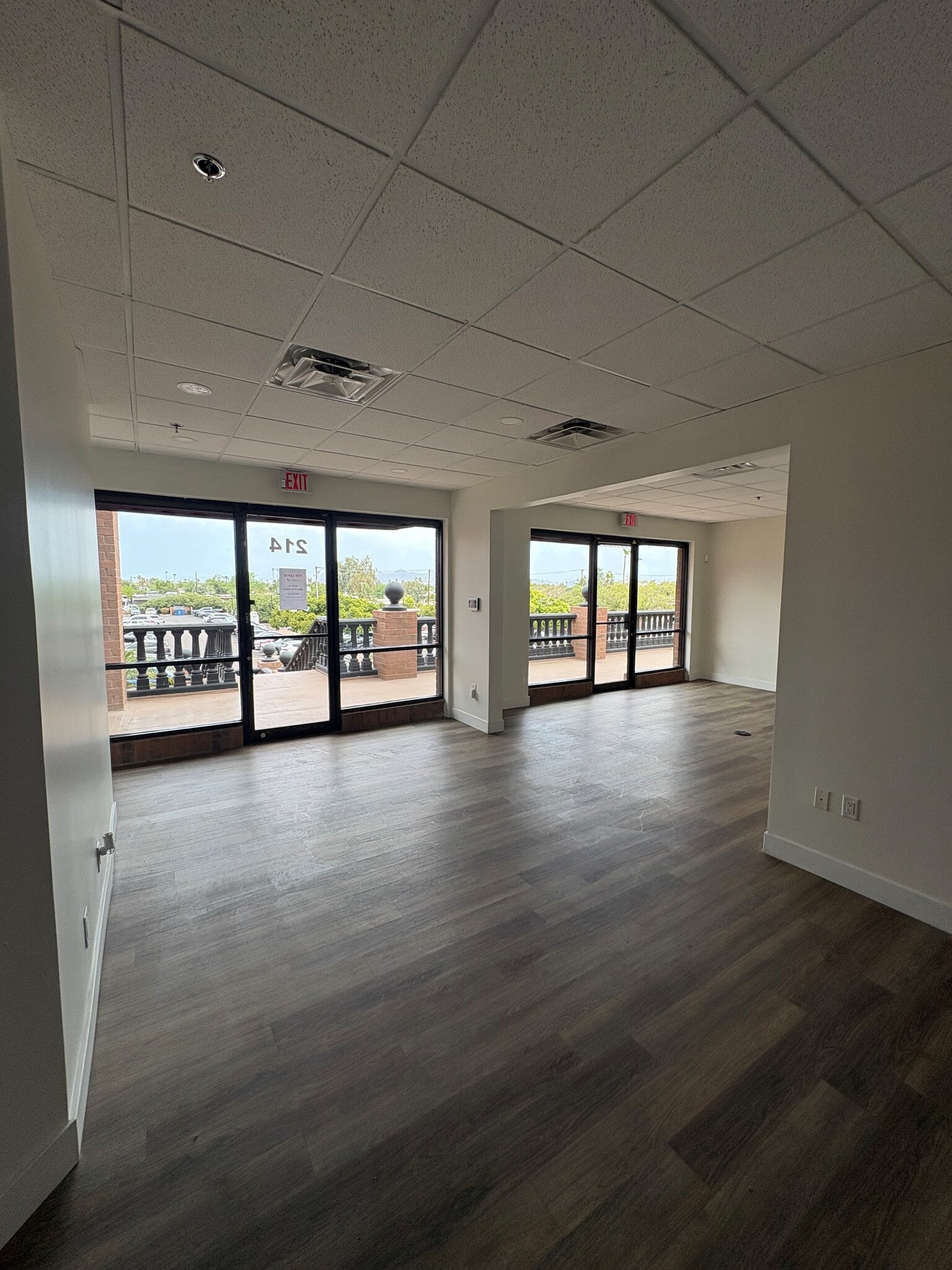 8010 E McDowell Rd, Scottsdale, AZ for lease Interior Photo- Image 1 of 8