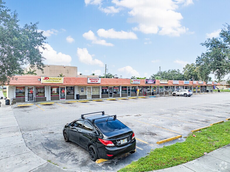 4200-4248 NW 12th St, Lauderhill, FL for lease - Building Photo - Image 3 of 10