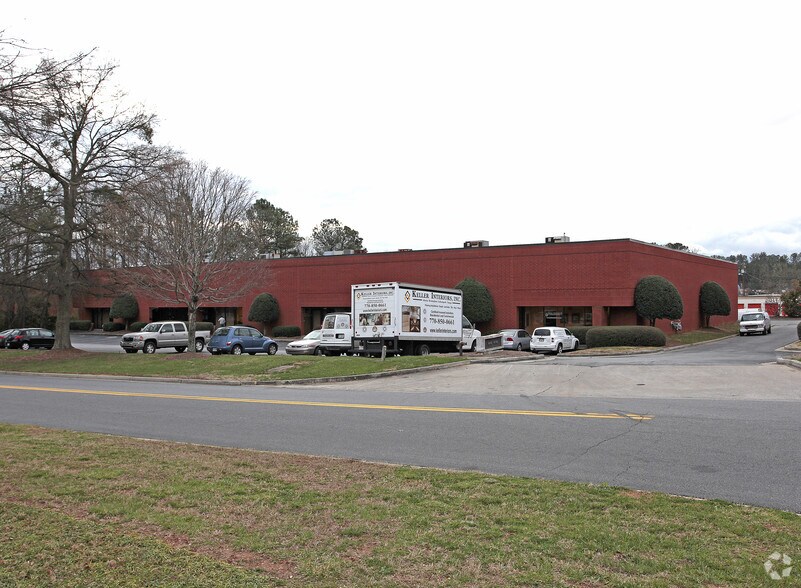 1690 Enterprise Way SE, Marietta, GA à louer - Photo du bâtiment - Image 2 de 4