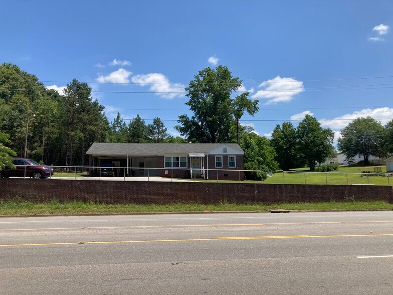 7049 Highway 101, Woodruff, SC à vendre - Photo du bâtiment - Image 3 de 9