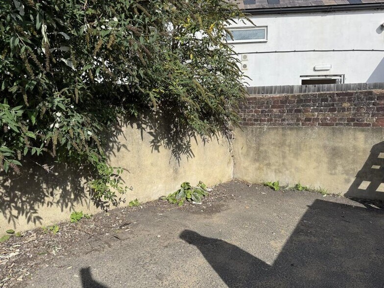 56 London Rd, Hemel Hempstead à louer - Photo du bâtiment - Image 2 de 2