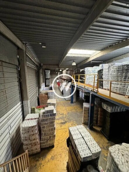 Flex in Sarcelles for sale - Building Photo - Image 2 of 14