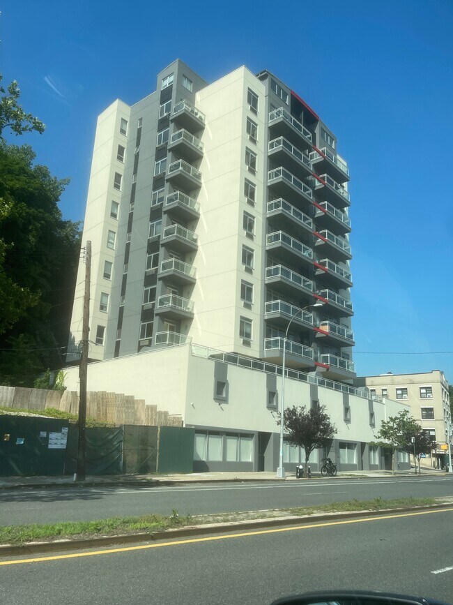 Plus de détails pour 224 Richmond Ter, Staten Island, NY - Multi-résidentiel à vendre