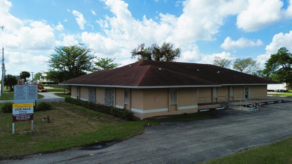 1100 S Main St, Belle Glade, FL à vendre - Photo du bâtiment - Image 2 de 28