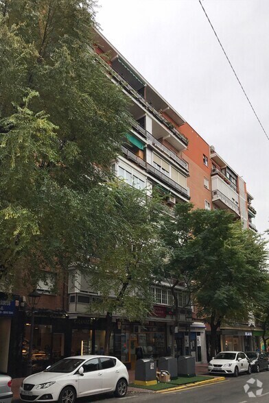 Avenida Dos de Mayo, 23, Móstoles, Madrid à louer - Photo du bâtiment - Image 2 de 2