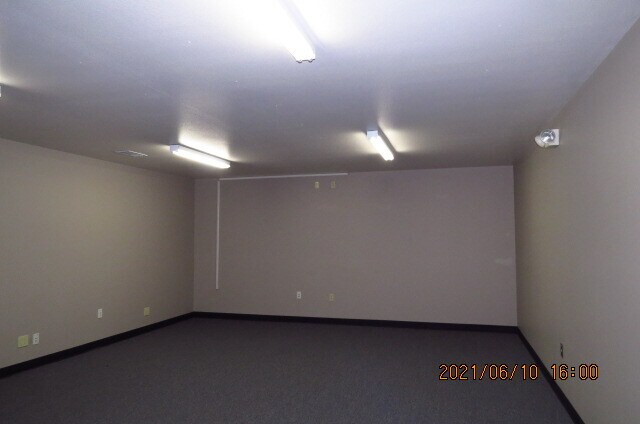 918 15th St, Huntsville, TX for lease - Building Photo - Image 2 of 26