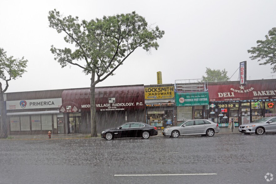 62-29-62-61 Woodhaven Blvd, Flushing, NY à louer - Photo du bâtiment - Image 2 de 4