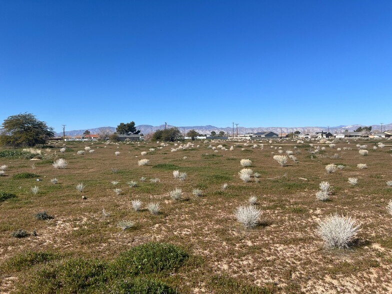 123456 Medio and Oleander, California City, CA à vendre - Photo du bâtiment - Image 3 de 5