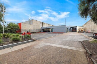 Plus de détails pour 76 Harley Cres, Condell Park - Industriel à louer
