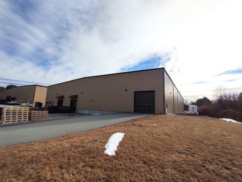 207 Tracy Rd, Killingly, CT for lease - Building Photo - Image 2 of 5