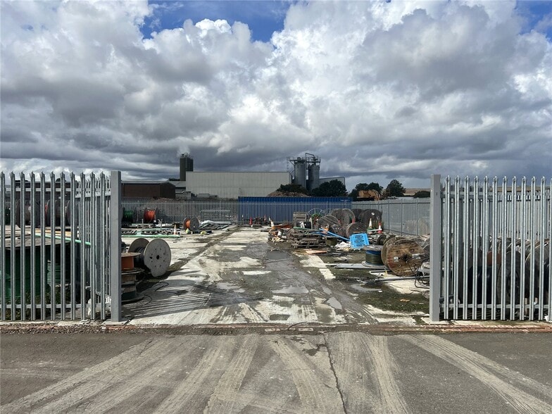 Tweedside Trading Estate, Berwick Upon Tweed for lease - Building Photo - Image 2 of 5