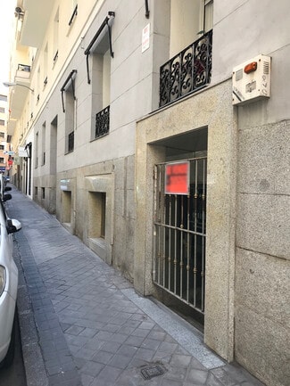 More details for Calle de Espartinas, 4, Madrid - Multifamily for Sale