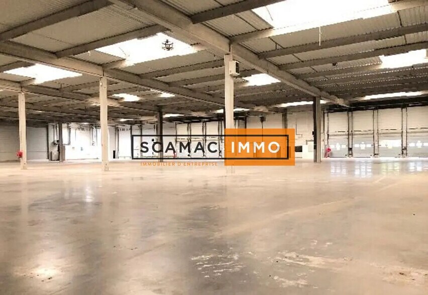 Bureau dans Bussy-Saint-Georges à louer - Photo du bâtiment - Image 3 de 5