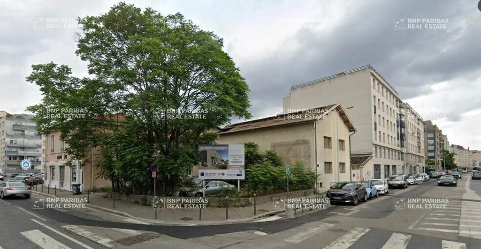 Office in Lyon for sale - Building Photo - Image 2 of 11