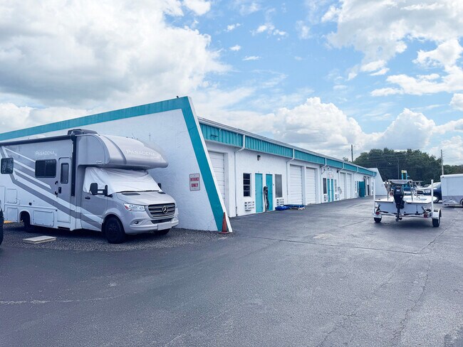 More details for 900-920 NE Industrial Blvd, Jensen Beach, FL - Flex, Industrial for Lease