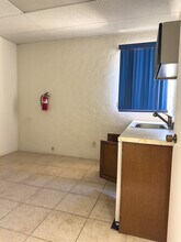 73111 El Paseo Dr, Palm Desert, CA for lease Interior Photo- Image 2 of 6