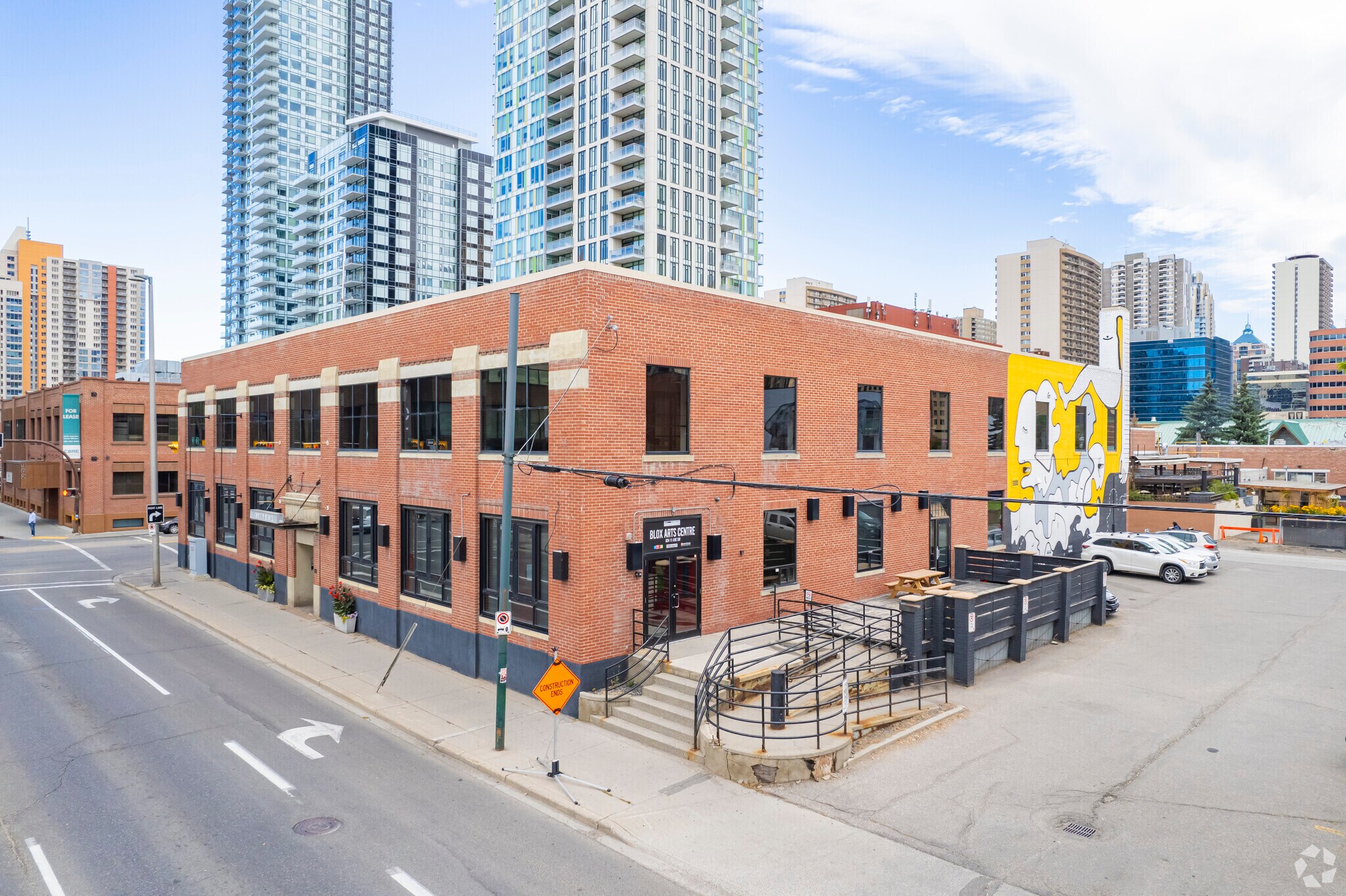 838 11 Av SW, Calgary, AB for lease Primary Photo- Image 1 of 12