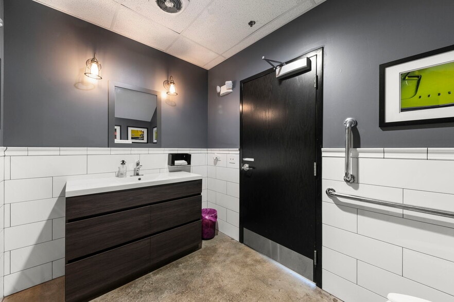 2108-2260 Ferry Rd, Naperville, IL for sale - Building Photo - Image 3 of 13