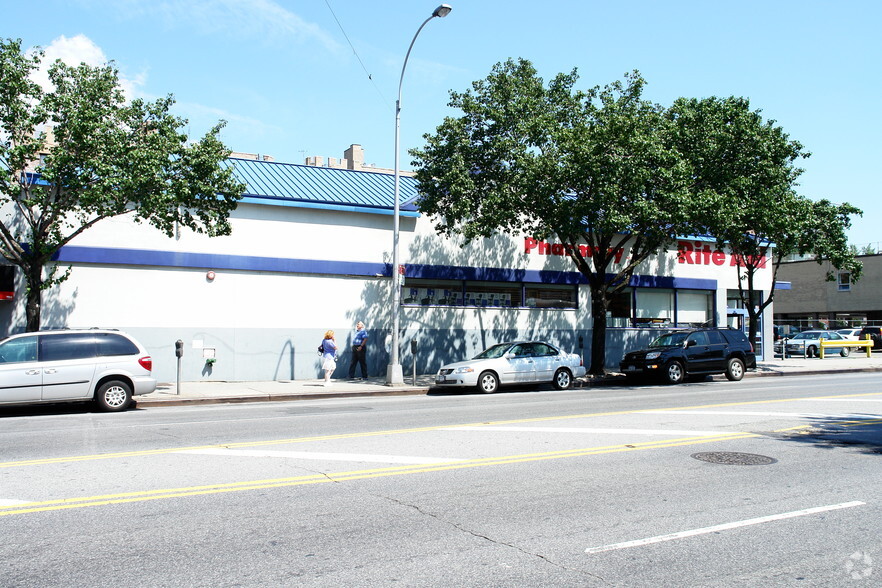 14429 Northern Blvd, Flushing, NY for lease - Building Photo - Image 3 of 3